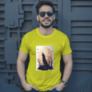 Fierce Wolf Howling At Moon In Halloween Scene T-Shirt